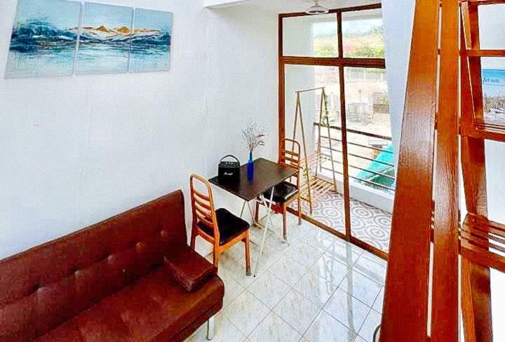 The Lavana Villa Del Matabungkay By Reddoorz 利安 外观 照片